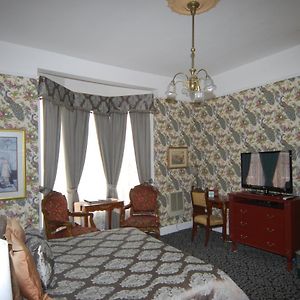 Deluxe Zimmer mit Kingsize-Bett für Gäste mit Behinderungen